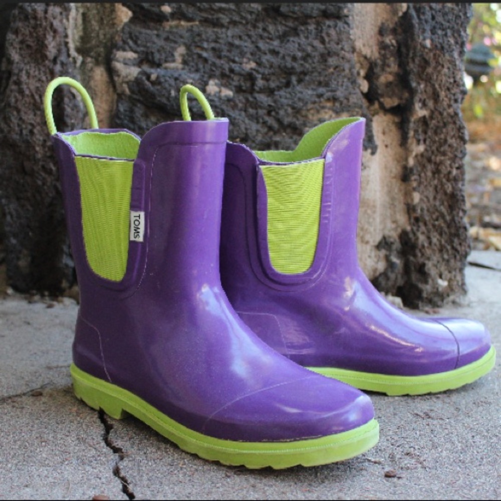 TOMS Rain Boots